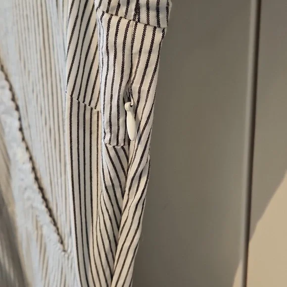 LOFT DRESS - Picture 7 of 9